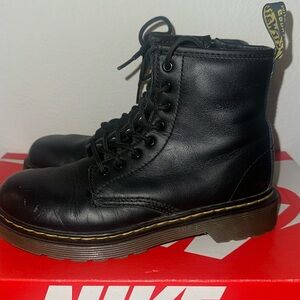 Kids dr martens no box